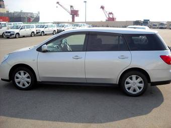 2005 Nissan Wingroad Pictures