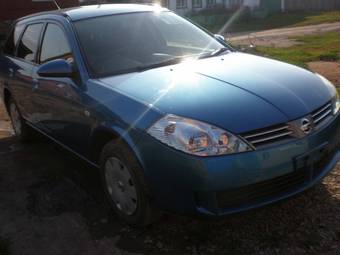 2005 Nissan Wingroad Images