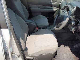 2006 Nissan Wingroad Photos