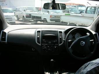 2006 Nissan Wingroad Pictures