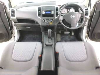 2006 Nissan Wingroad Pictures