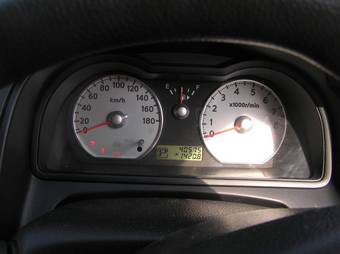2006 Nissan Wingroad Pictures