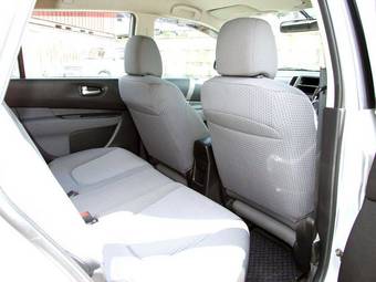 2006 Nissan Wingroad Photos