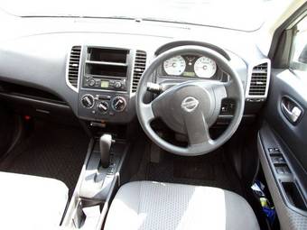 2006 Nissan Wingroad Pictures