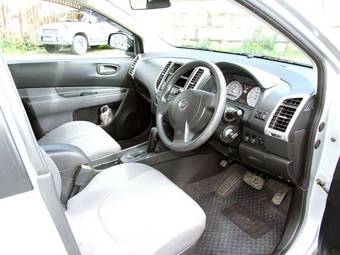 2006 Nissan Wingroad Photos