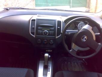 2006 Nissan Wingroad Images