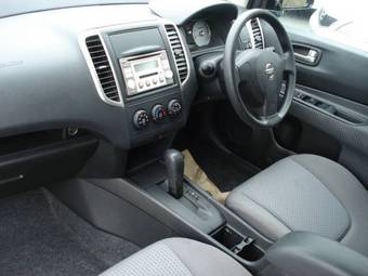 2006 Nissan Wingroad Photos