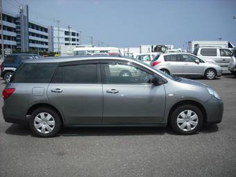2006 Nissan Wingroad Pictures