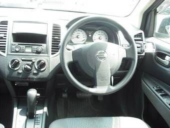 2006 Nissan Wingroad Wallpapers