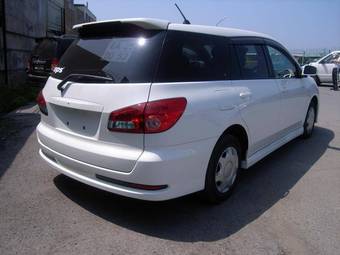 2006 Nissan Wingroad Pictures