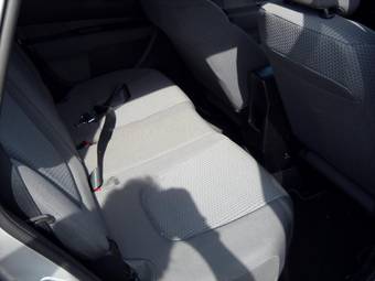 2006 Nissan Wingroad Photos