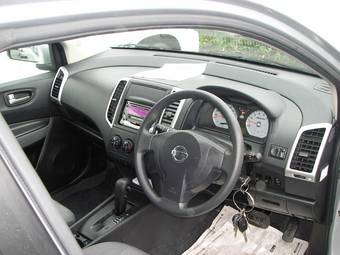 2006 Nissan Wingroad Photos