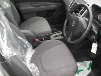 2006 Nissan Wingroad Pictures