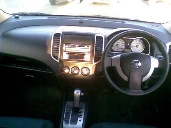 2006 Nissan Wingroad Photos