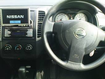 2006 Nissan Wingroad Wallpapers