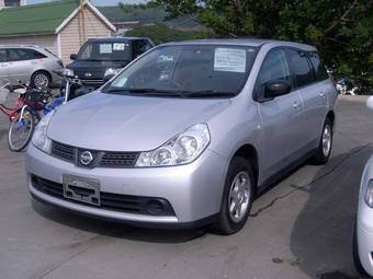 2006 Nissan Wingroad Photos