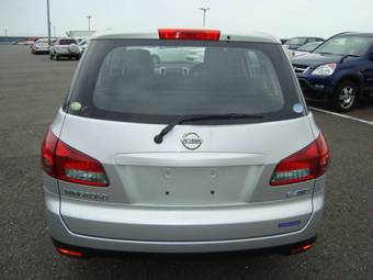 2006 Nissan Wingroad Photos