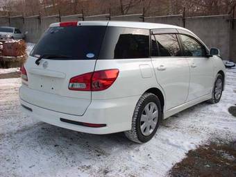 2007 Nissan Wingroad Photos
