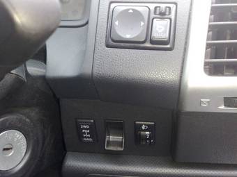 2007 Nissan Wingroad Pictures