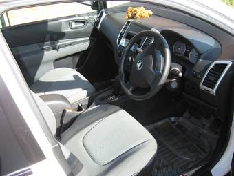 2007 Nissan Wingroad Photos