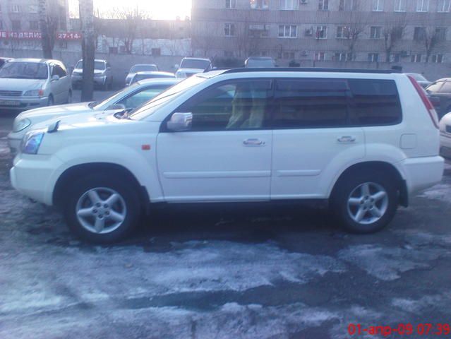 2000 Nissan X-Trail