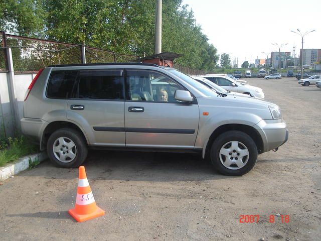 2000 Nissan X-Trail