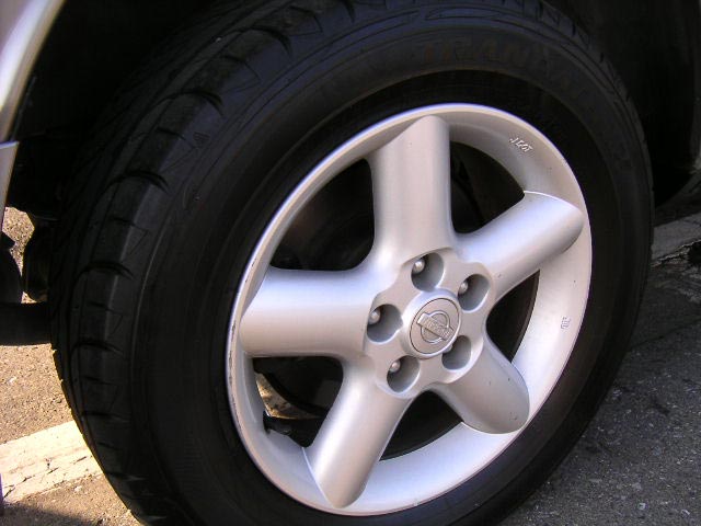 2000 Nissan X-Trail Images