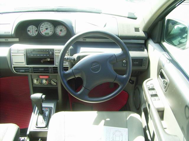 2000 Nissan X-Trail Images