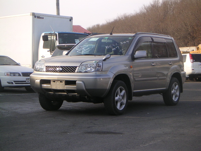 2000 Nissan X-Trail Photos