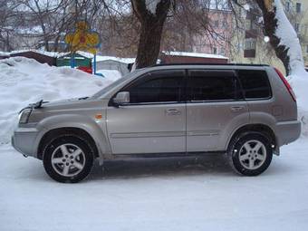 2000 Nissan X-Trail Photos