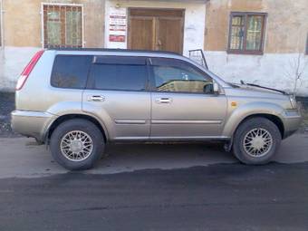2000 Nissan X-Trail Photos