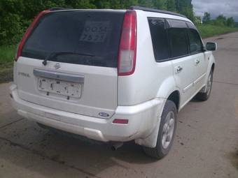 2000 Nissan X-Trail Photos