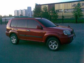 2000 Nissan X-Trail Photos