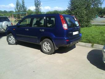 2000 Nissan X-Trail Pictures