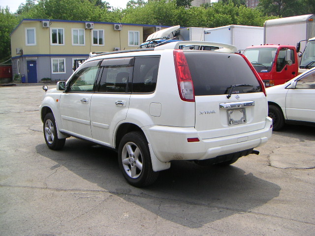 2001 Nissan X-Trail Photos