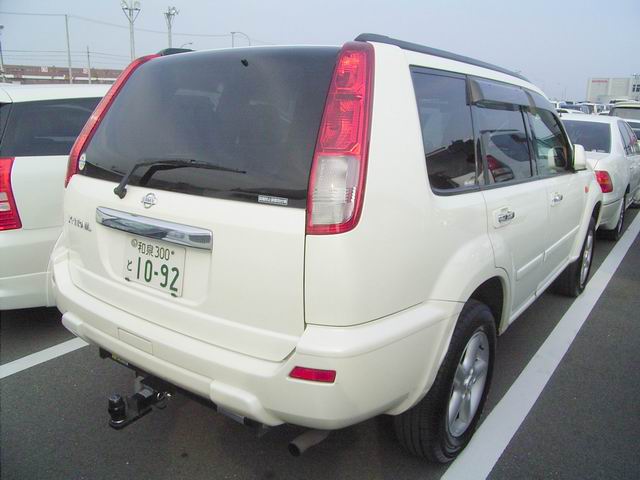 2001 Nissan X-Trail Photos