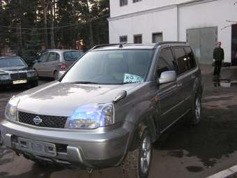 2001 Nissan X-Trail Photos