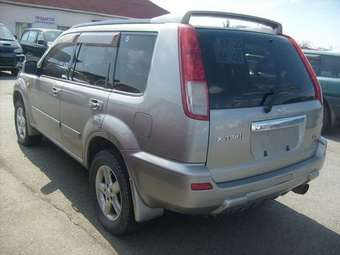 2001 Nissan X-Trail Photos