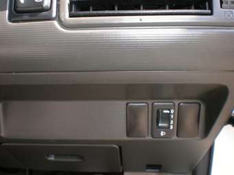 2001 Nissan X-Trail Pictures