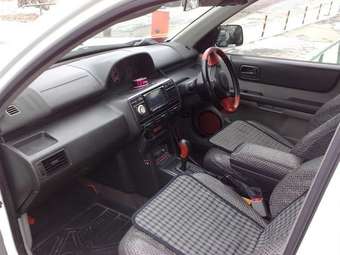 2001 Nissan X-Trail Photos