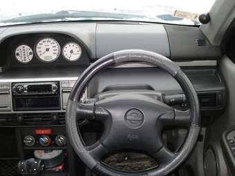 2001 Nissan X-Trail Photos