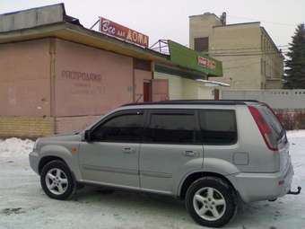 2001 Nissan X-Trail Images