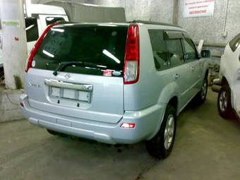 2001 Nissan X-Trail Photos