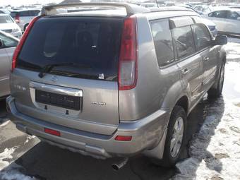 2001 Nissan X-Trail Photos