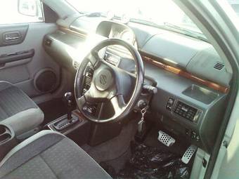 2001 Nissan X-Trail Photos