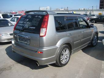 2001 Nissan X-Trail Photos