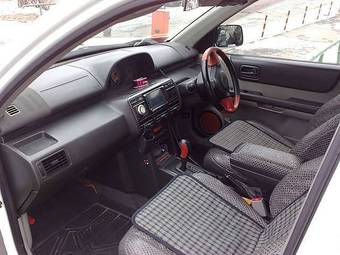 2001 Nissan X-Trail Photos