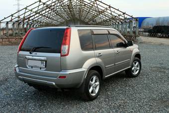 2001 Nissan X-Trail Photos