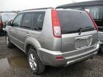 2001 Nissan X-Trail Photos