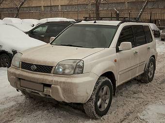 2001 Nissan X-Trail Photos